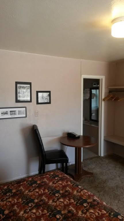 Sunglow Motel Bicknell Εξωτερικό φωτογραφία